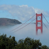 Le Golden Gate Bridge sous le fog